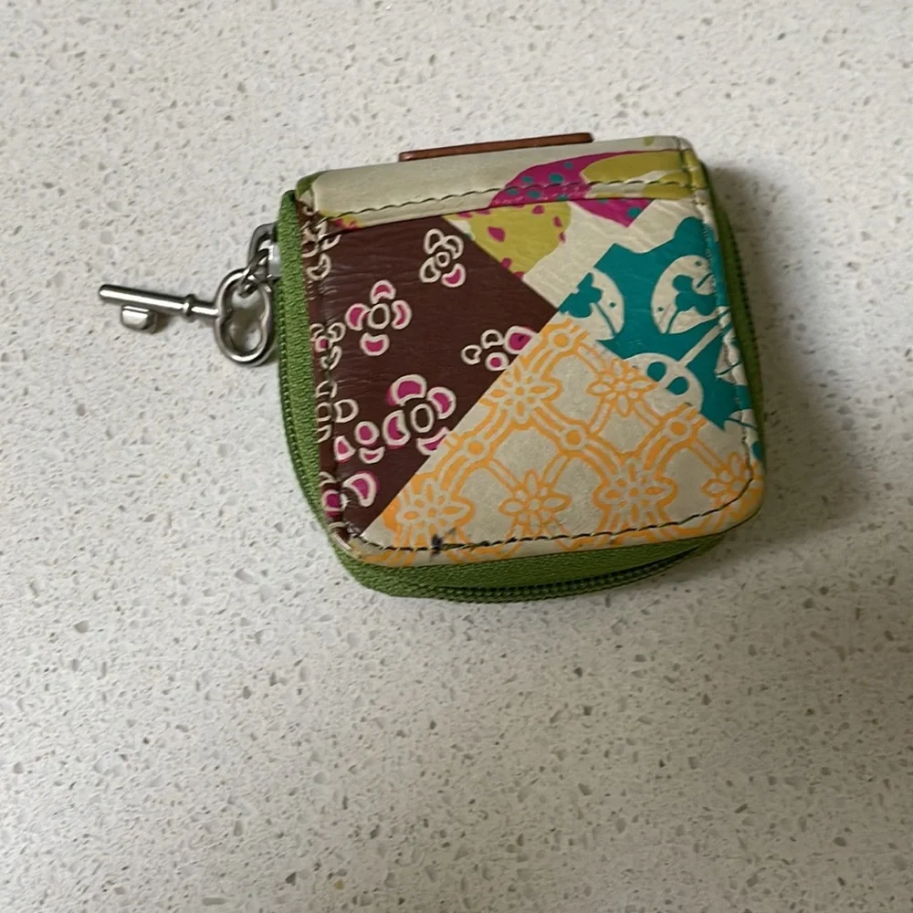 Fossil green leather travel contact lens carrying case